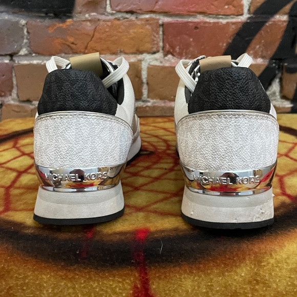 MICHAEL KORS-white/silver Two-Tone MADDY w/black accents Logo Trainer sneakers - Picture 8 of 10